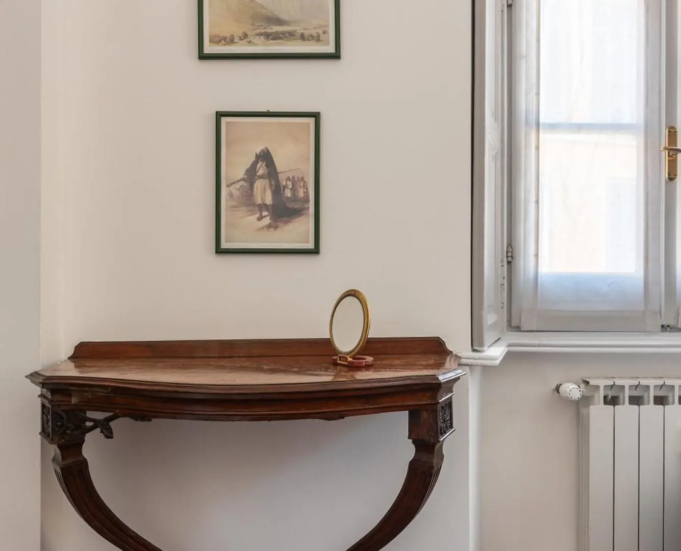 Spacious And Bright Three-Room Apartment Just Few Steps From The Duomo Milánó 0*,